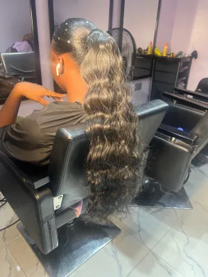 28" Body Wavy Drawstring Ponytail