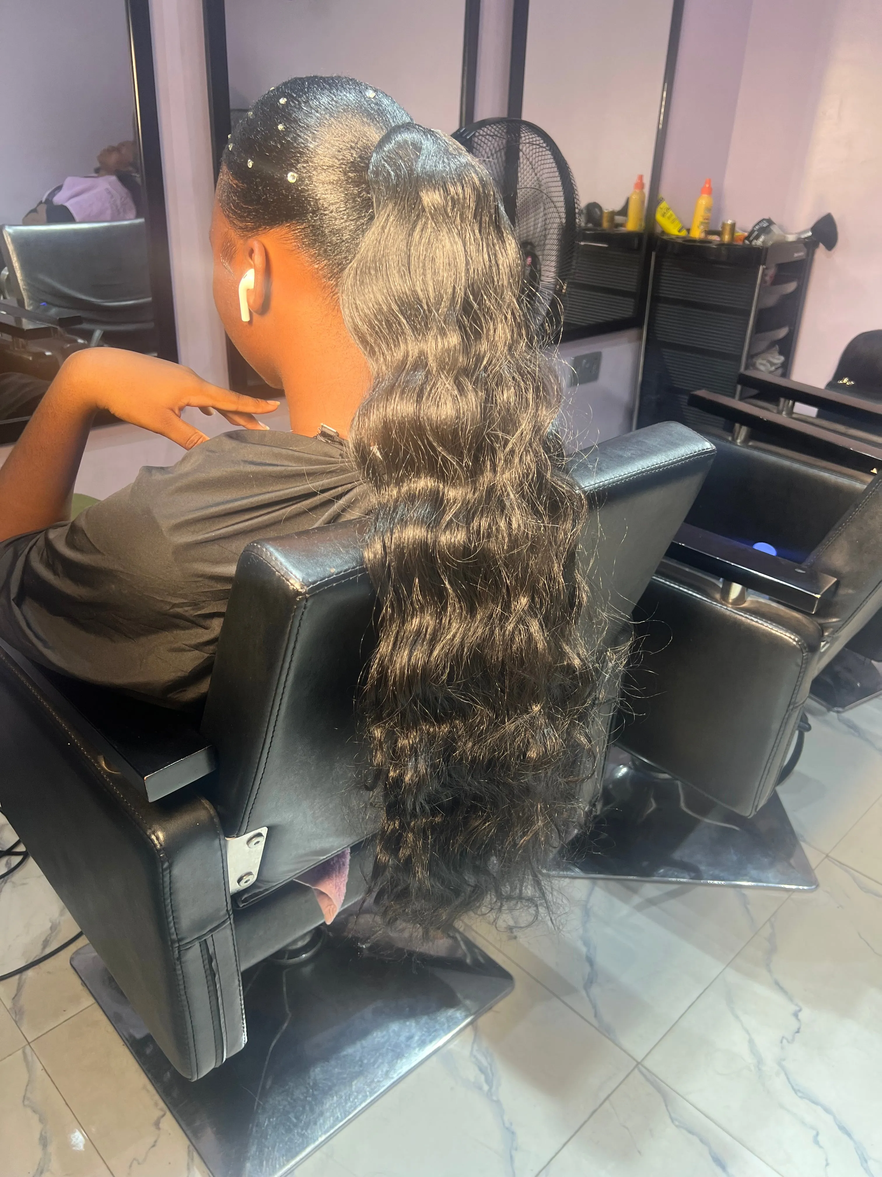 28" Body Wavy Drawstring Ponytail