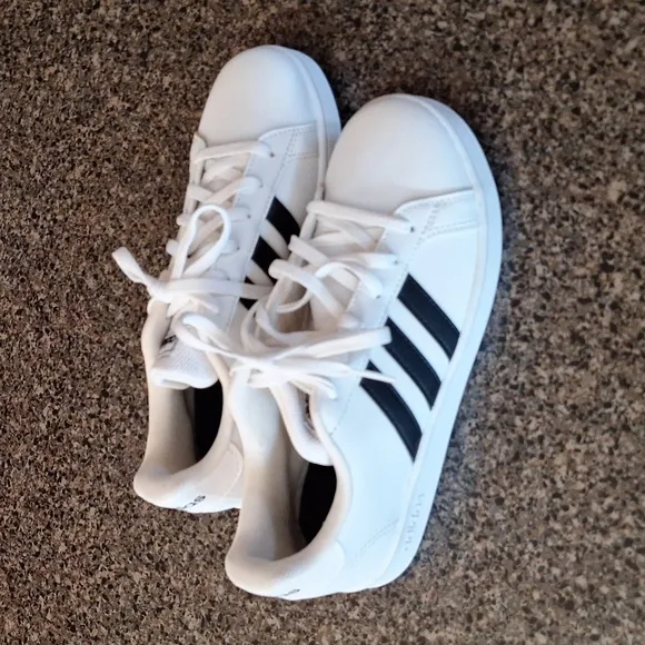 Adidas Sneakers size 3.5 Youth NEW