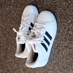 Adidas Sneakers size 3.5 Youth NEW