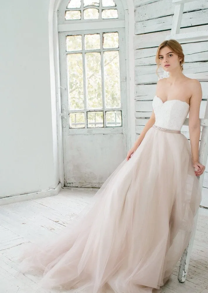 Classic Ball Gown Sweetheart Wedding Dress