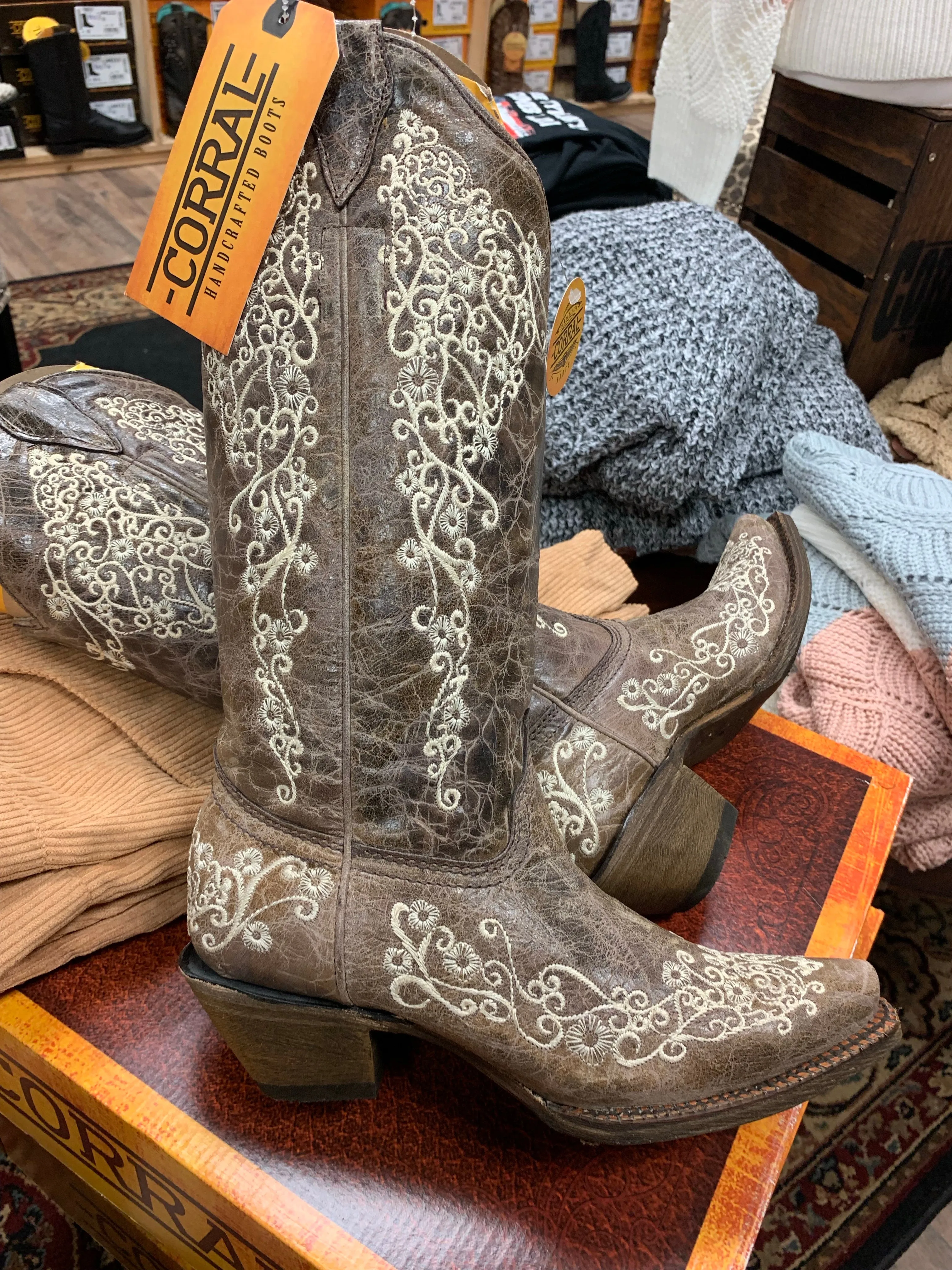 Corral Brown Crater Bone