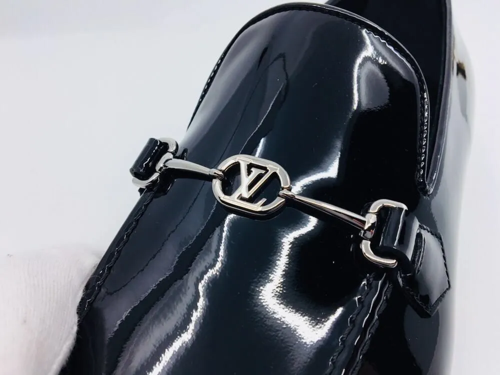 Emblem Loafer