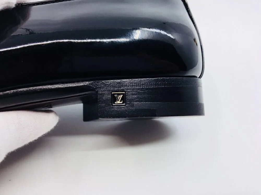 Emblem Loafer