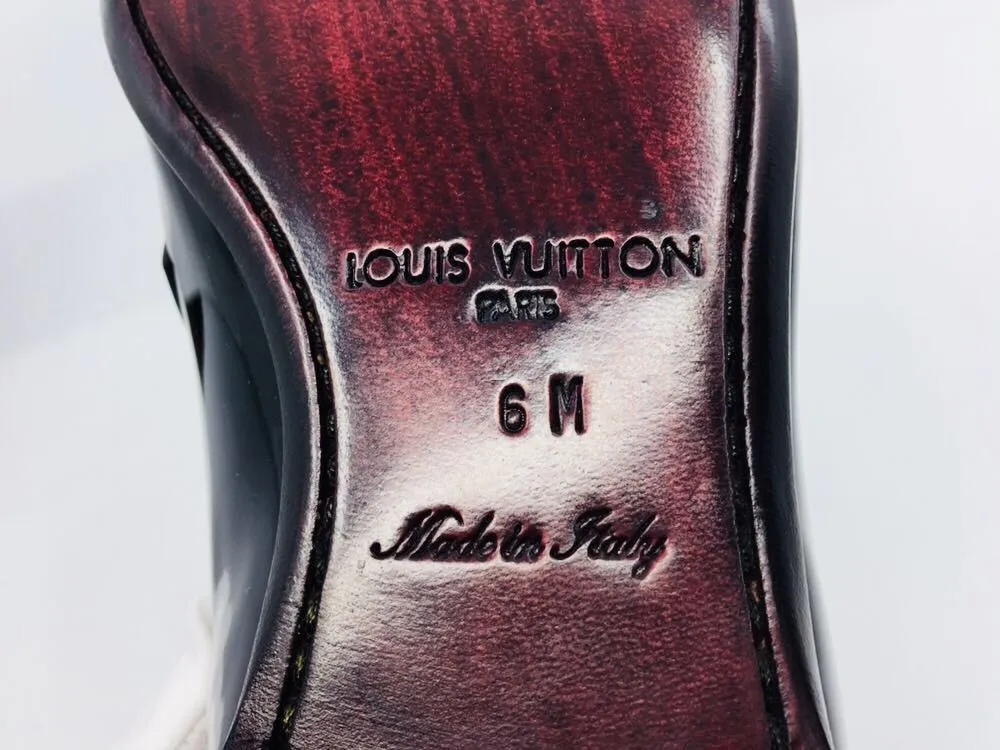 Emblem Loafer