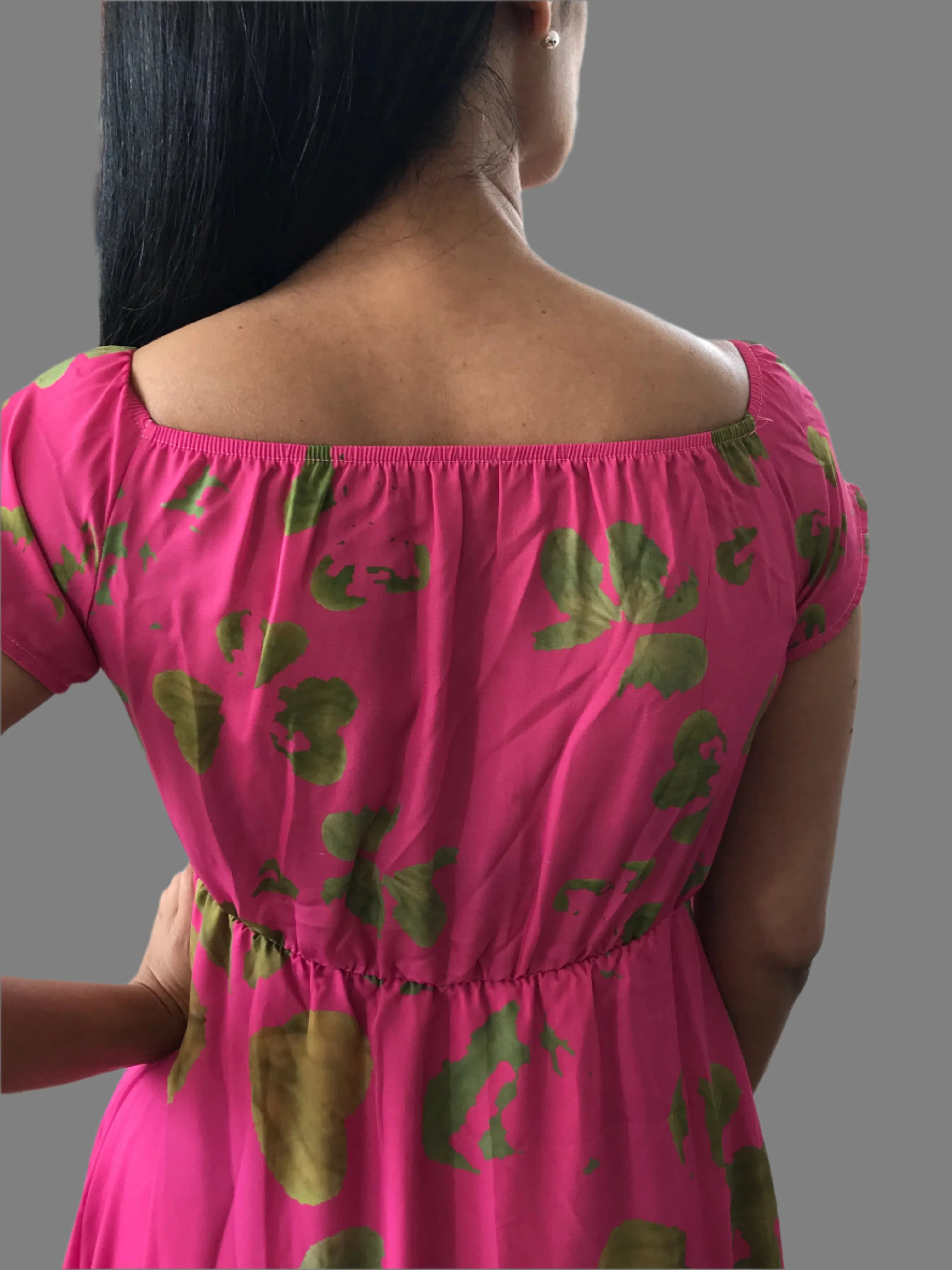 Gold Clover Fuchsia Off-Shoulder Mini With Trail