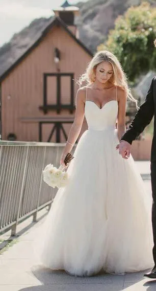 Ivory Tulle Destination Sweetheart Spaghetti Strap  Wedding Dress WD082