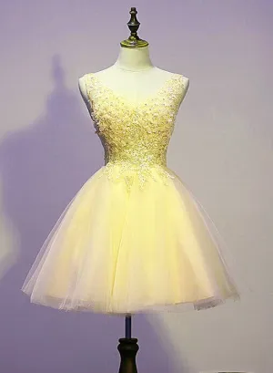 Lovely Tulle Yellow V-neckline Short Party Dress with Applique, Short Prom Dress