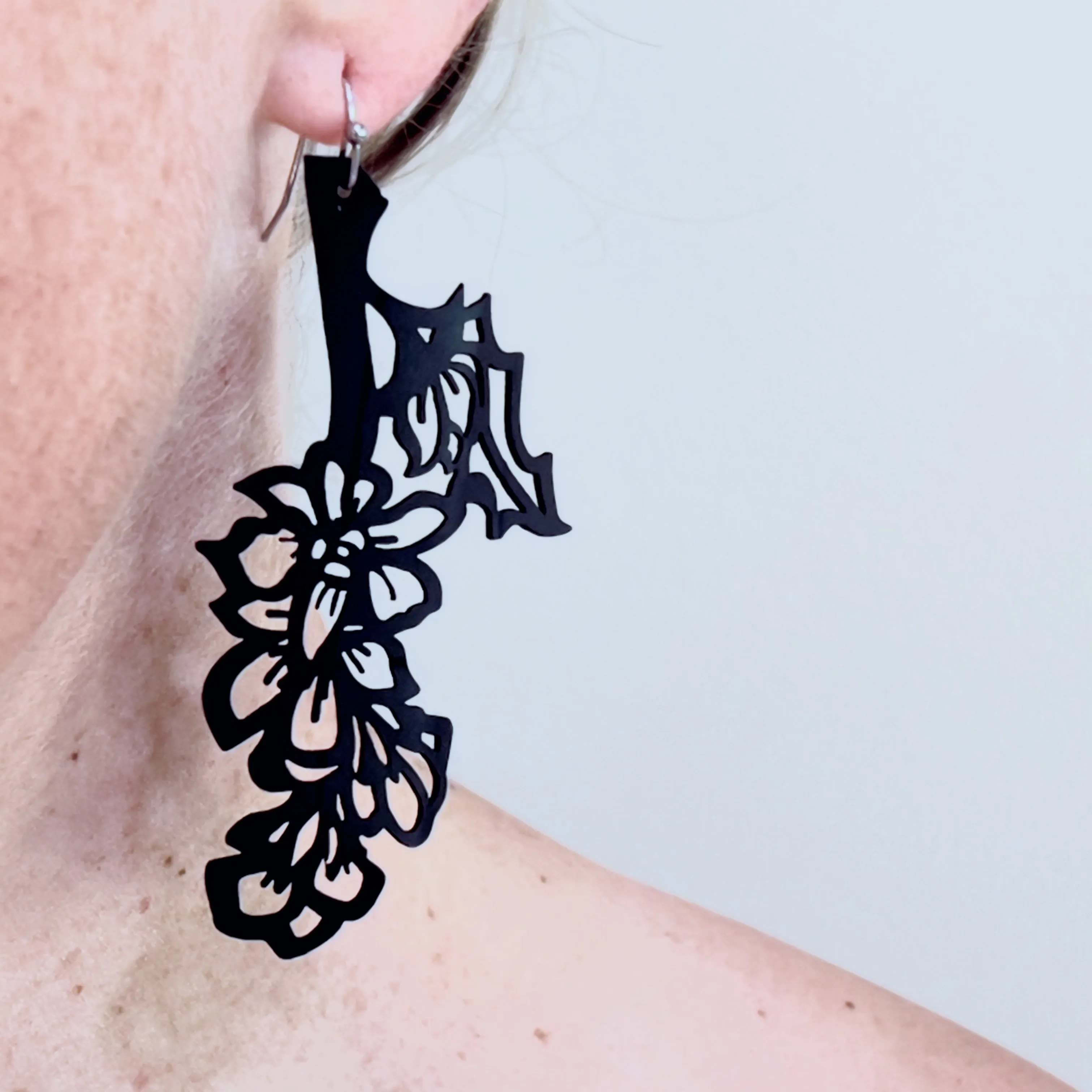 oregon grape rubber earring