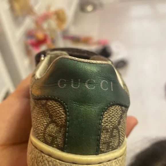 Sale Gucci authentic unisex