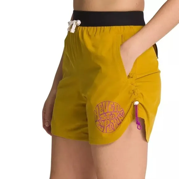 The North Face Trailwear OKT Trail ShortsArrowwood Yellow Size Smalll