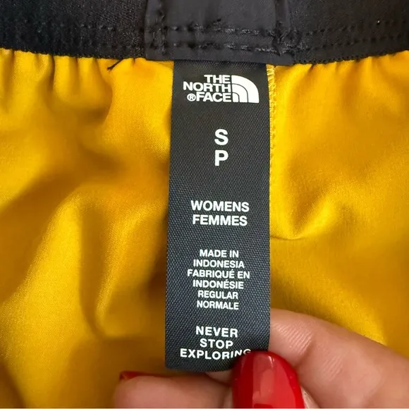 The North Face Trailwear OKT Trail ShortsArrowwood Yellow Size Smalll