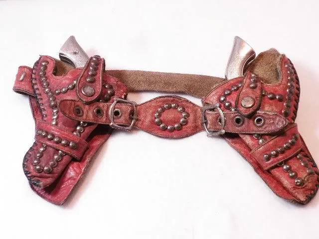 Vintage Hubley Cowboy Toy Cap Gun Holster Set