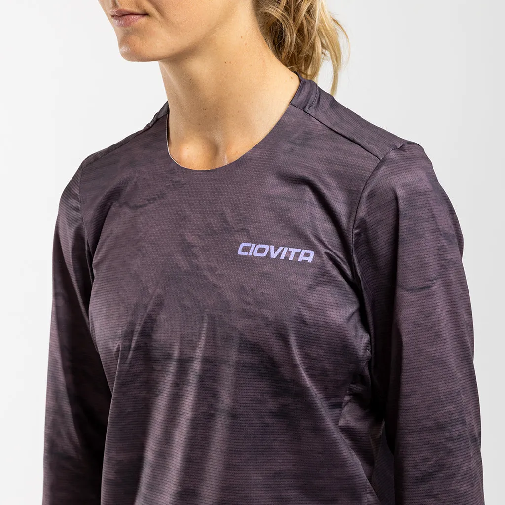 Women's AE Long Sleeve Trail Tee (Coffee)