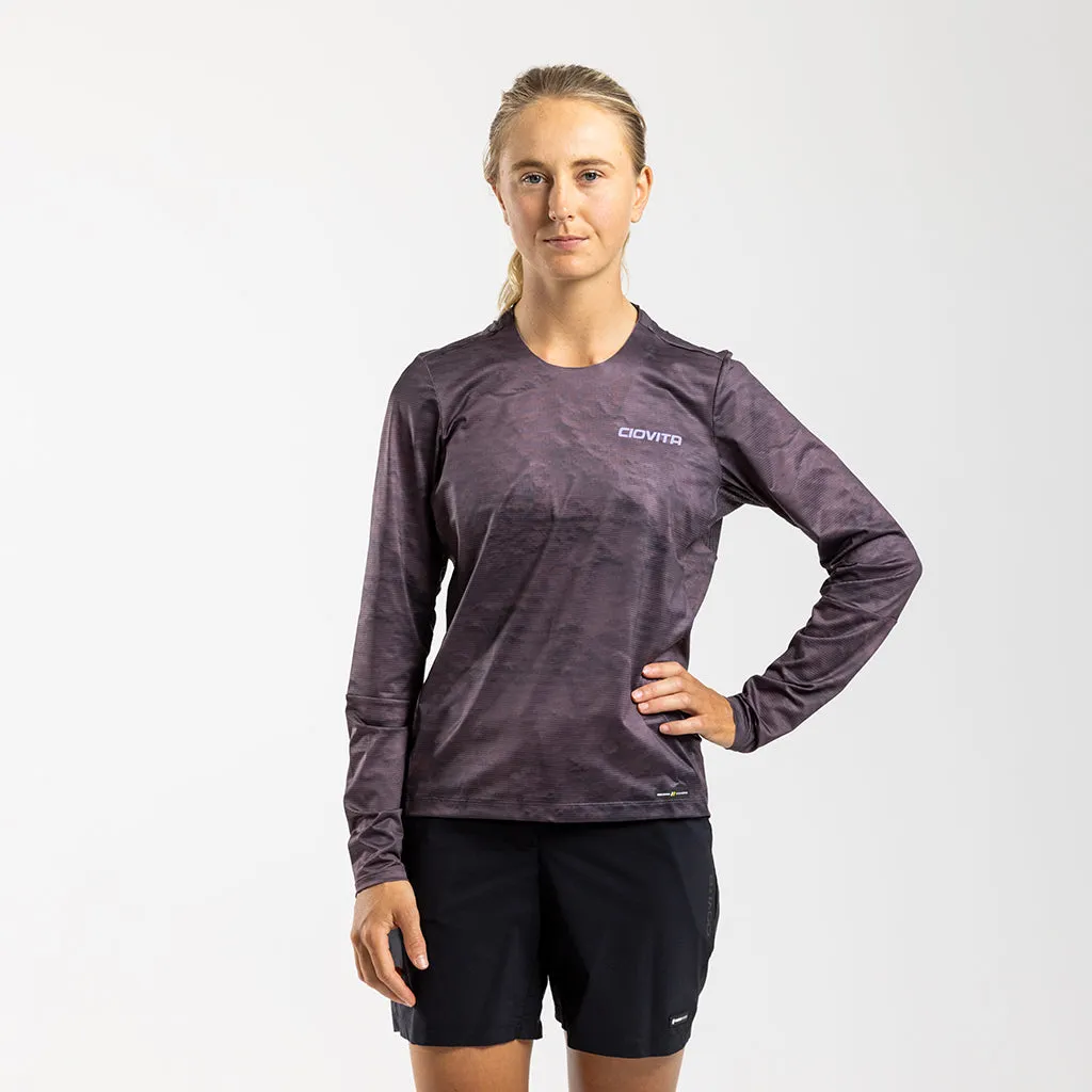 Women's AE Long Sleeve Trail Tee (Coffee)