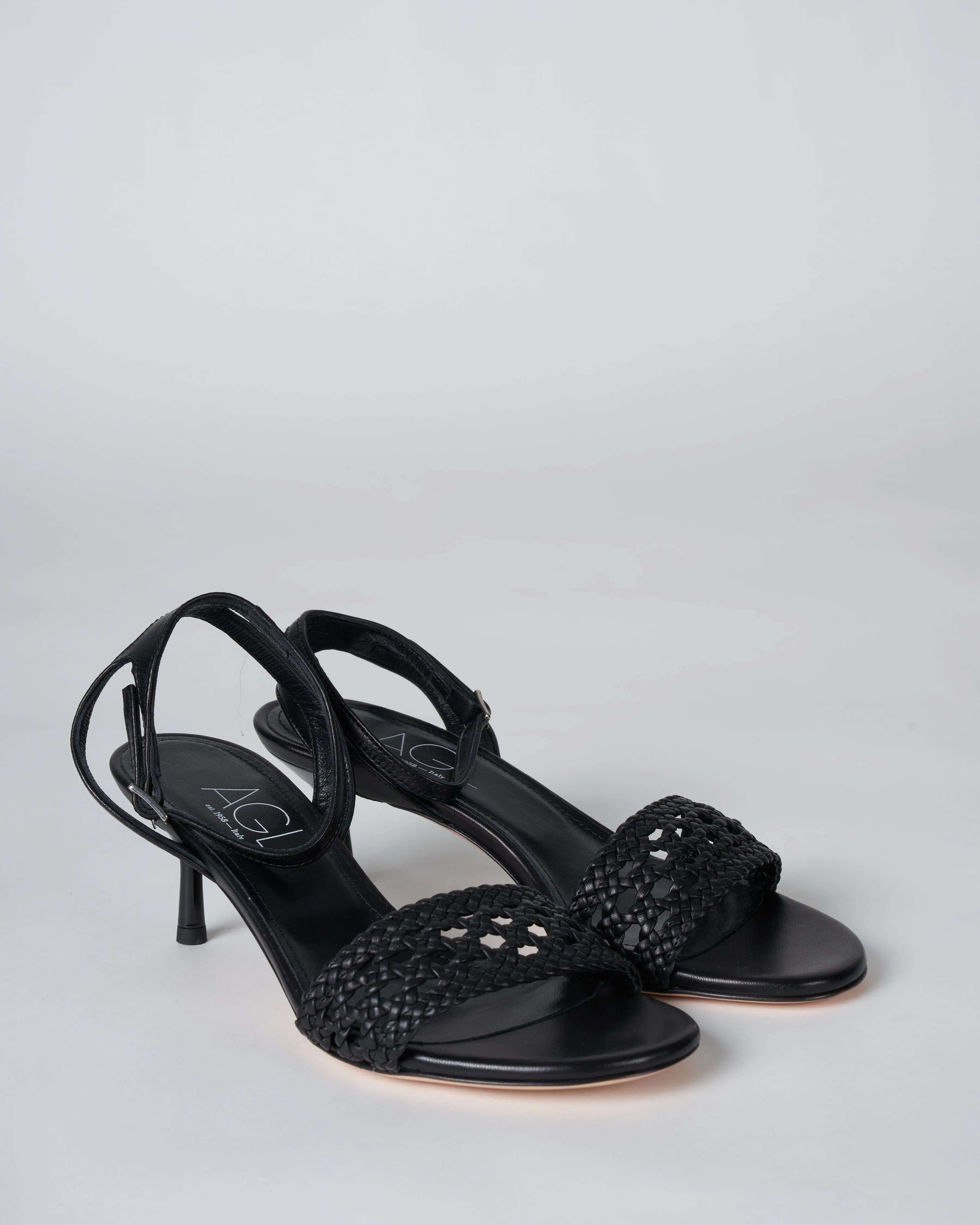 woven soft sandal - nero